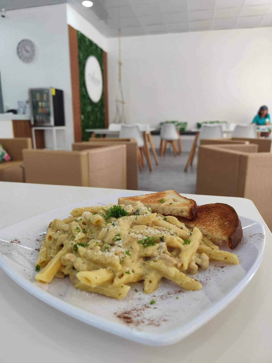 Penne crémeuses servies chez O’Panam